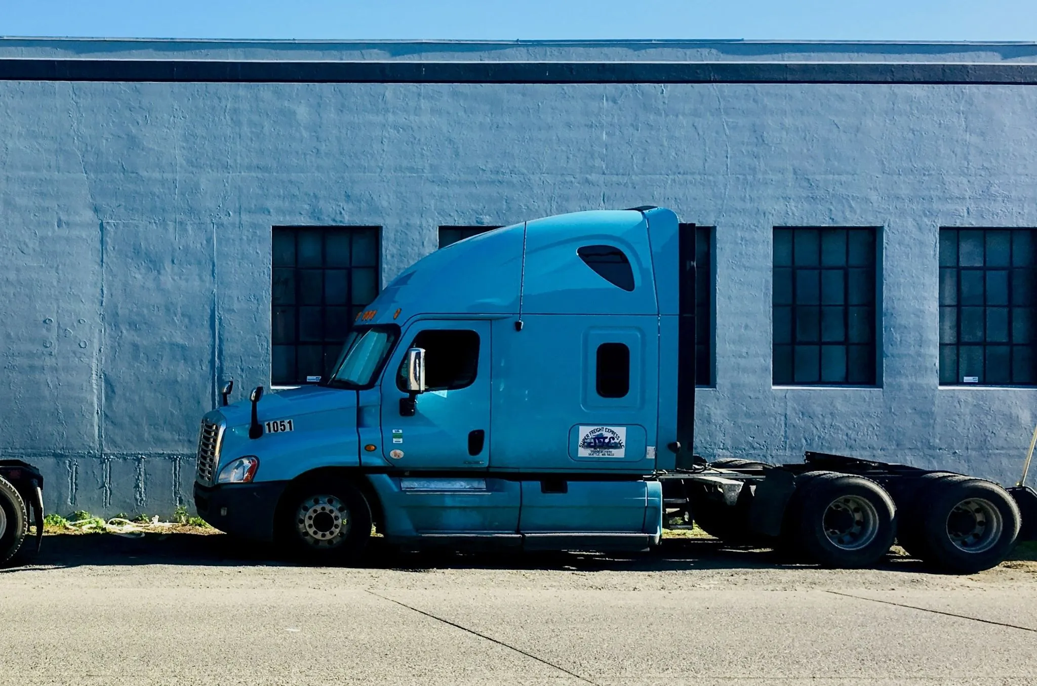 Commercial semi truck — fleet vehicle electronic module repair